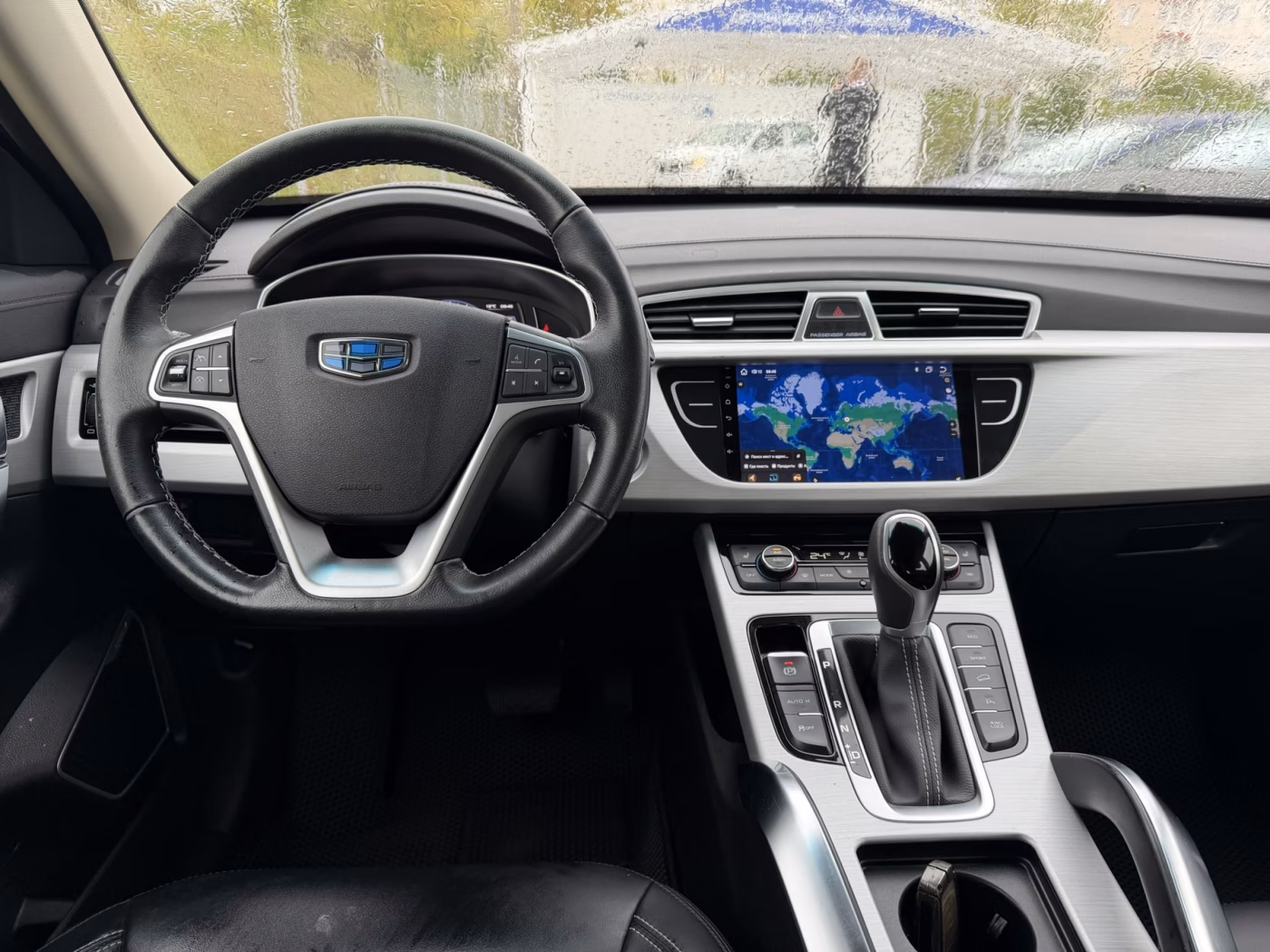 Geely Atlas фото 12