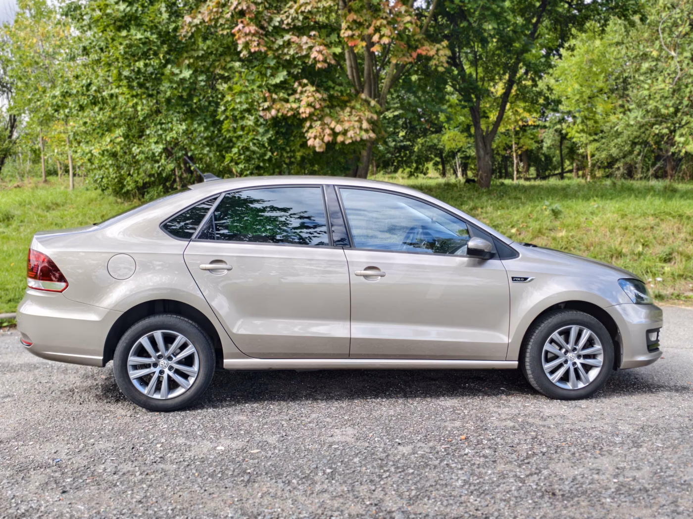 Volkswagen Polo Sedan фото 6
