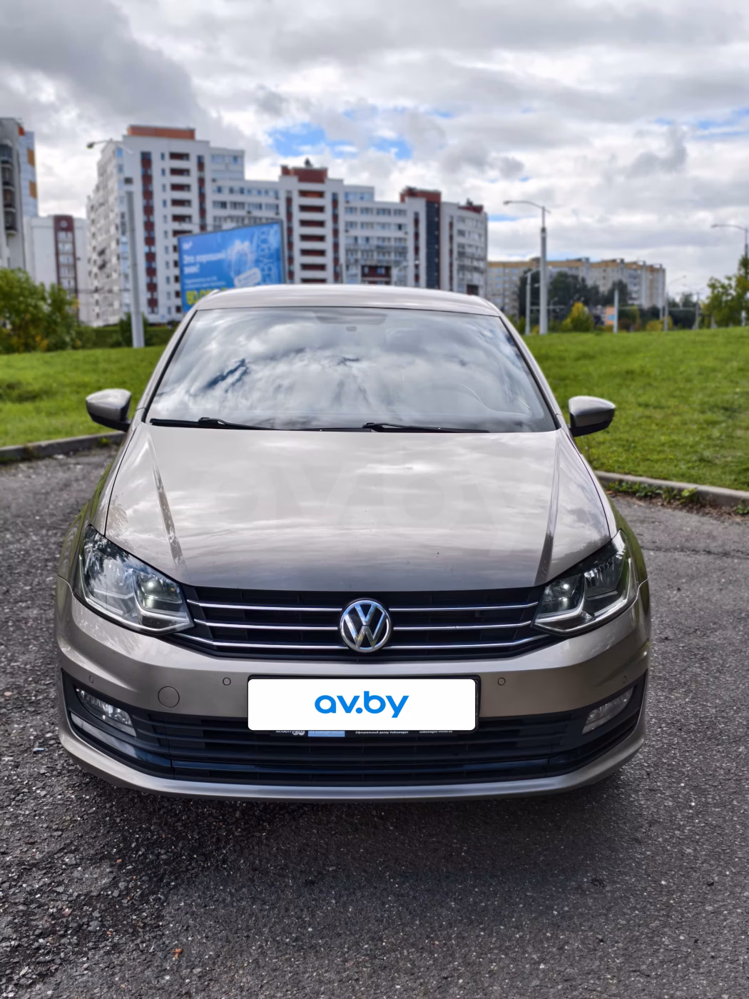 Volkswagen Polo Sedan фото 5