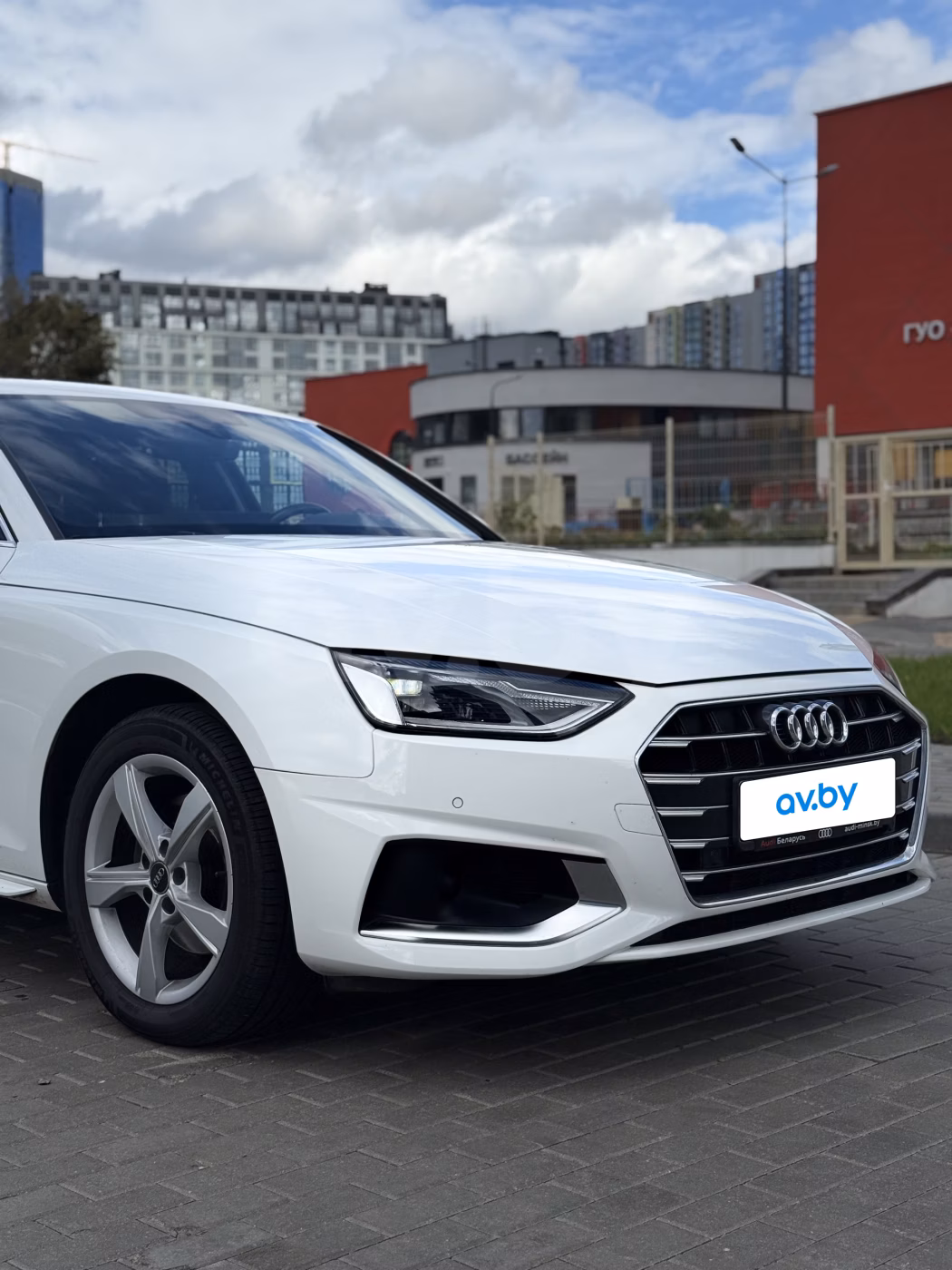 Audi A4 фото 4