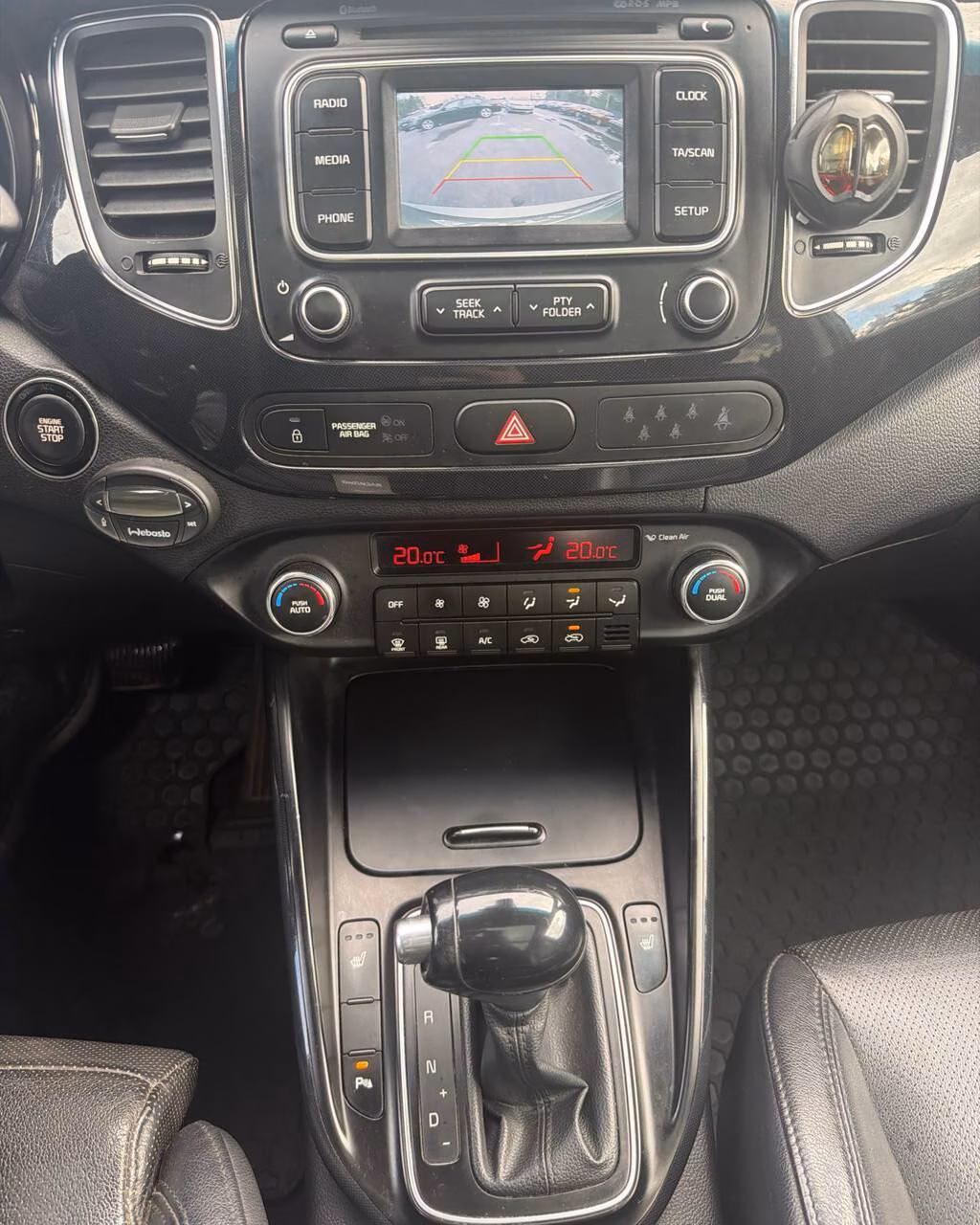 Kia Carens фото 10