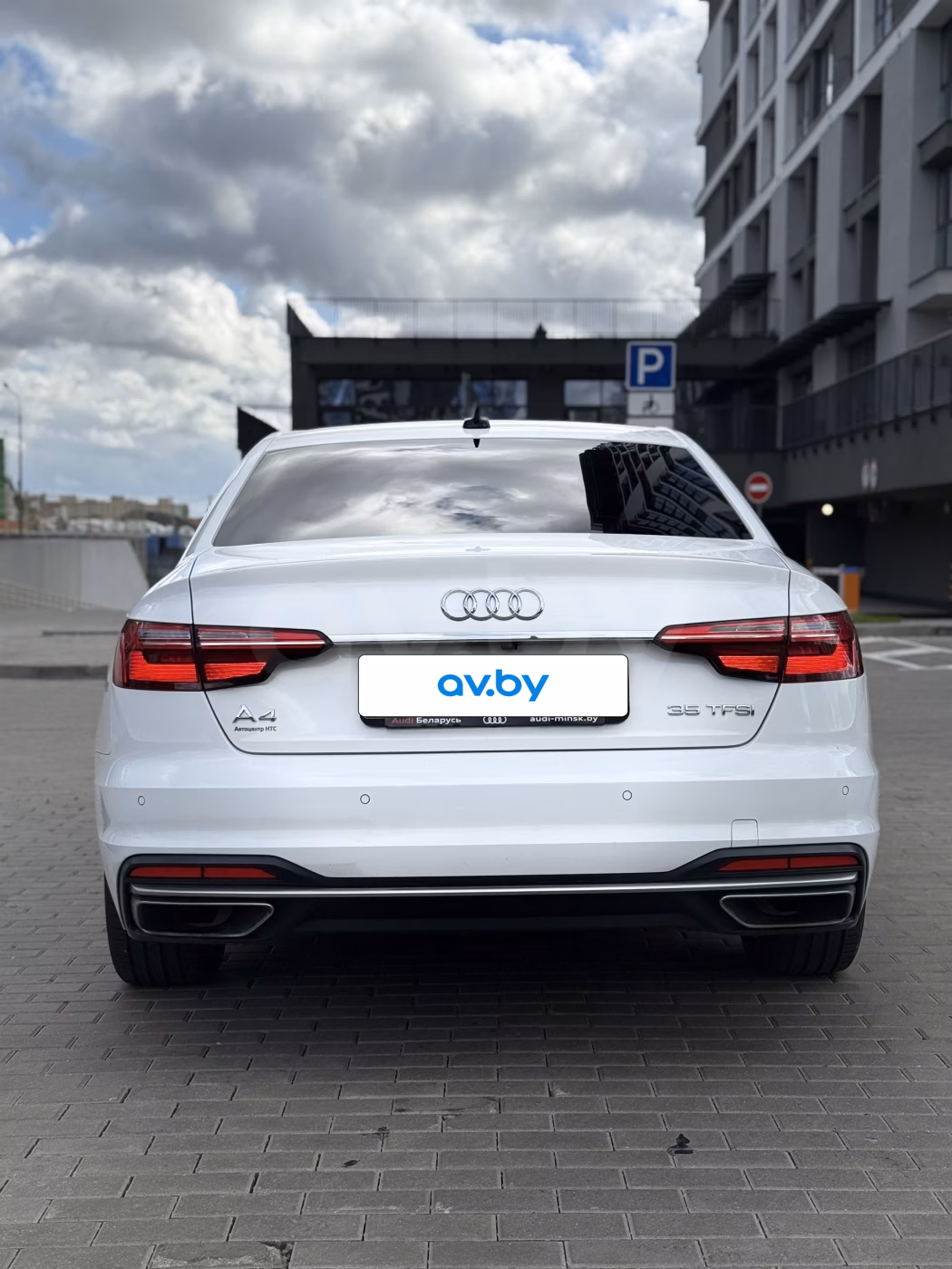 Audi A4 фото 6