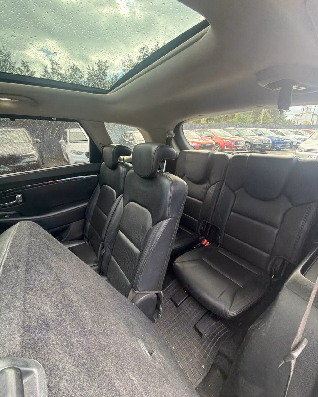 Kia Carens фото 11