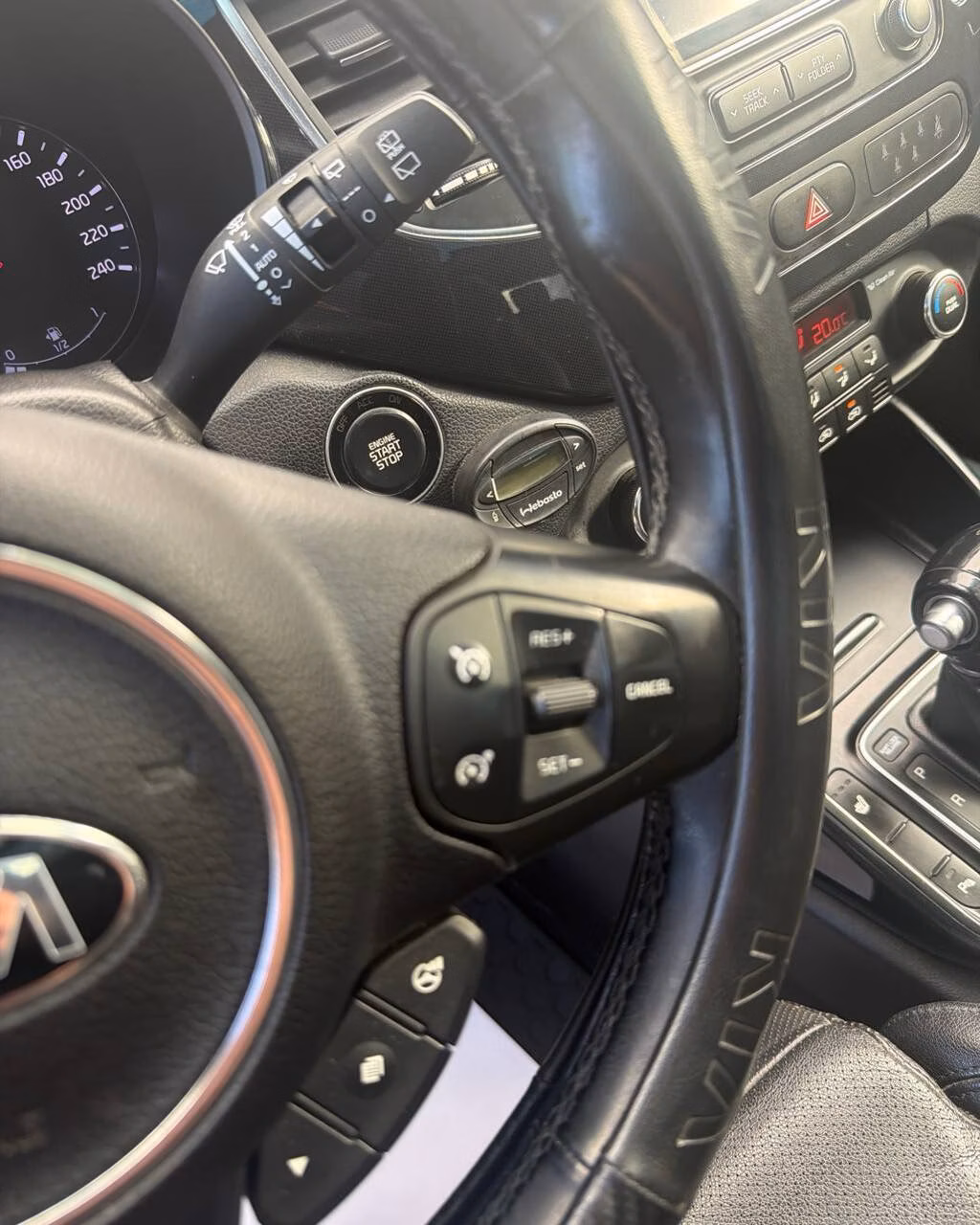 Kia Carens фото 14