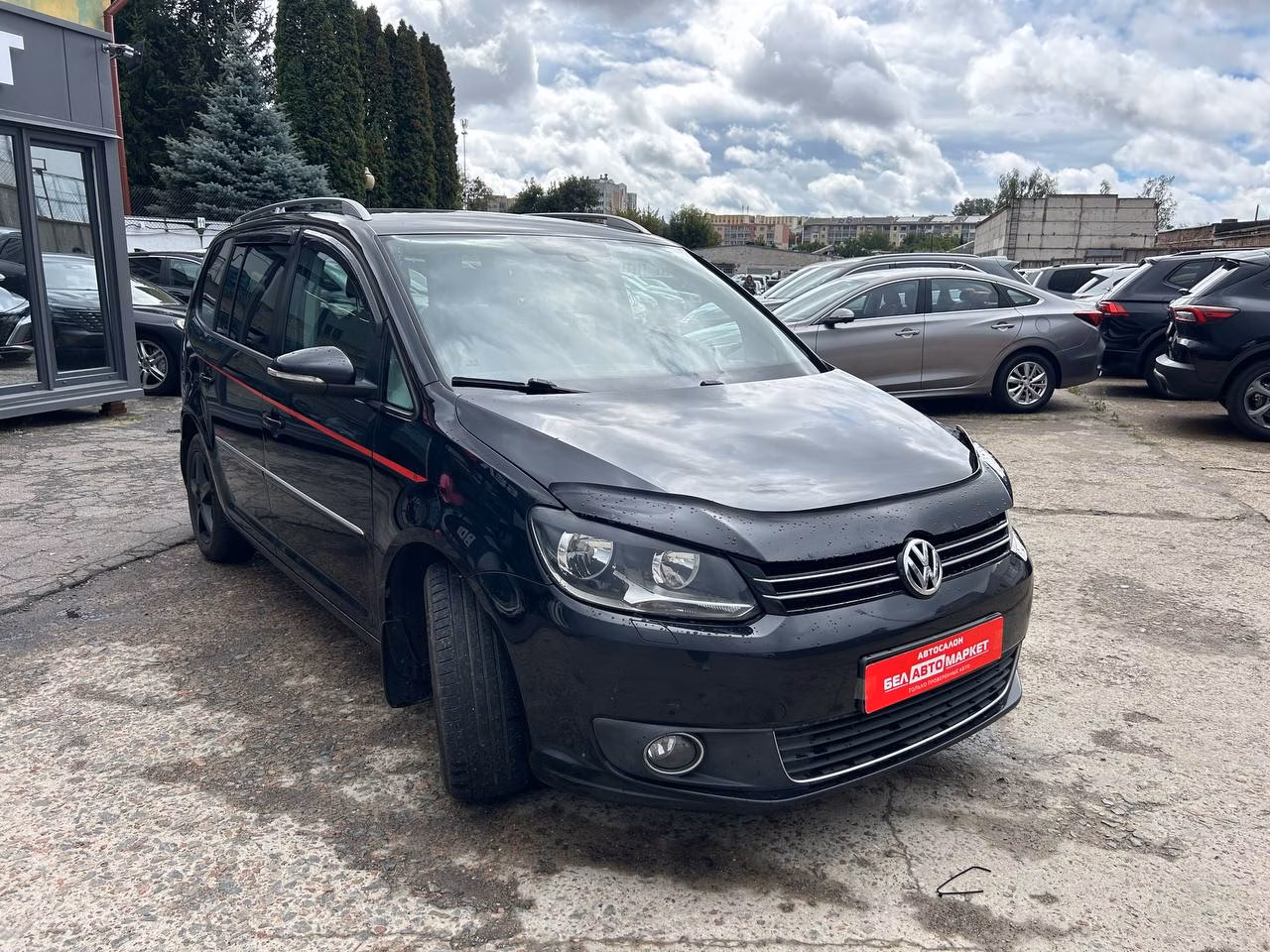 Volkswagen Touran фото 3
