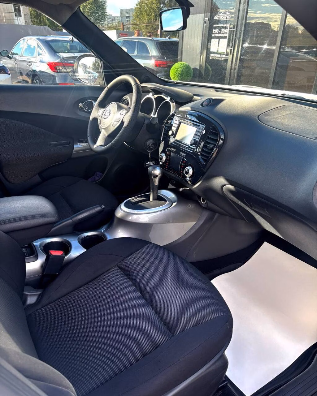 Nissan Juke фото 11