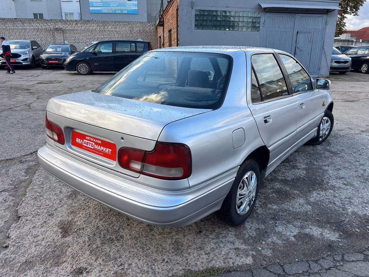 Hyundai Lantra фото 5