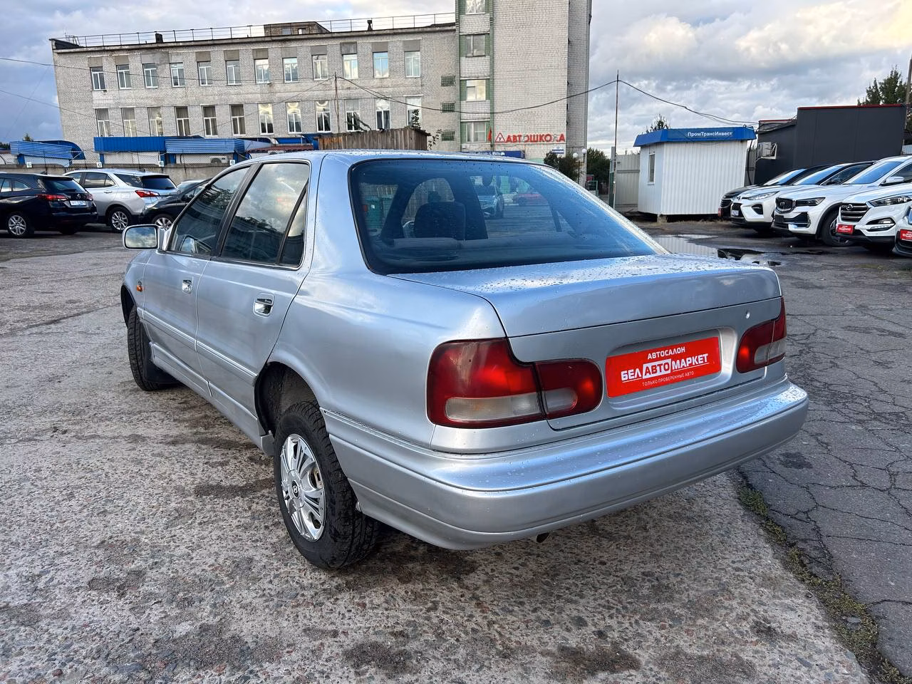 Hyundai Lantra фото 7