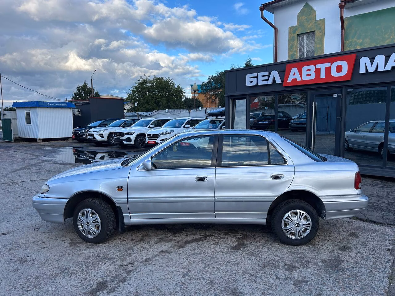 Hyundai Lantra фото 8