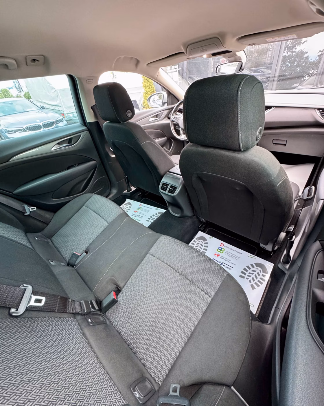 Opel Insignia фото 11