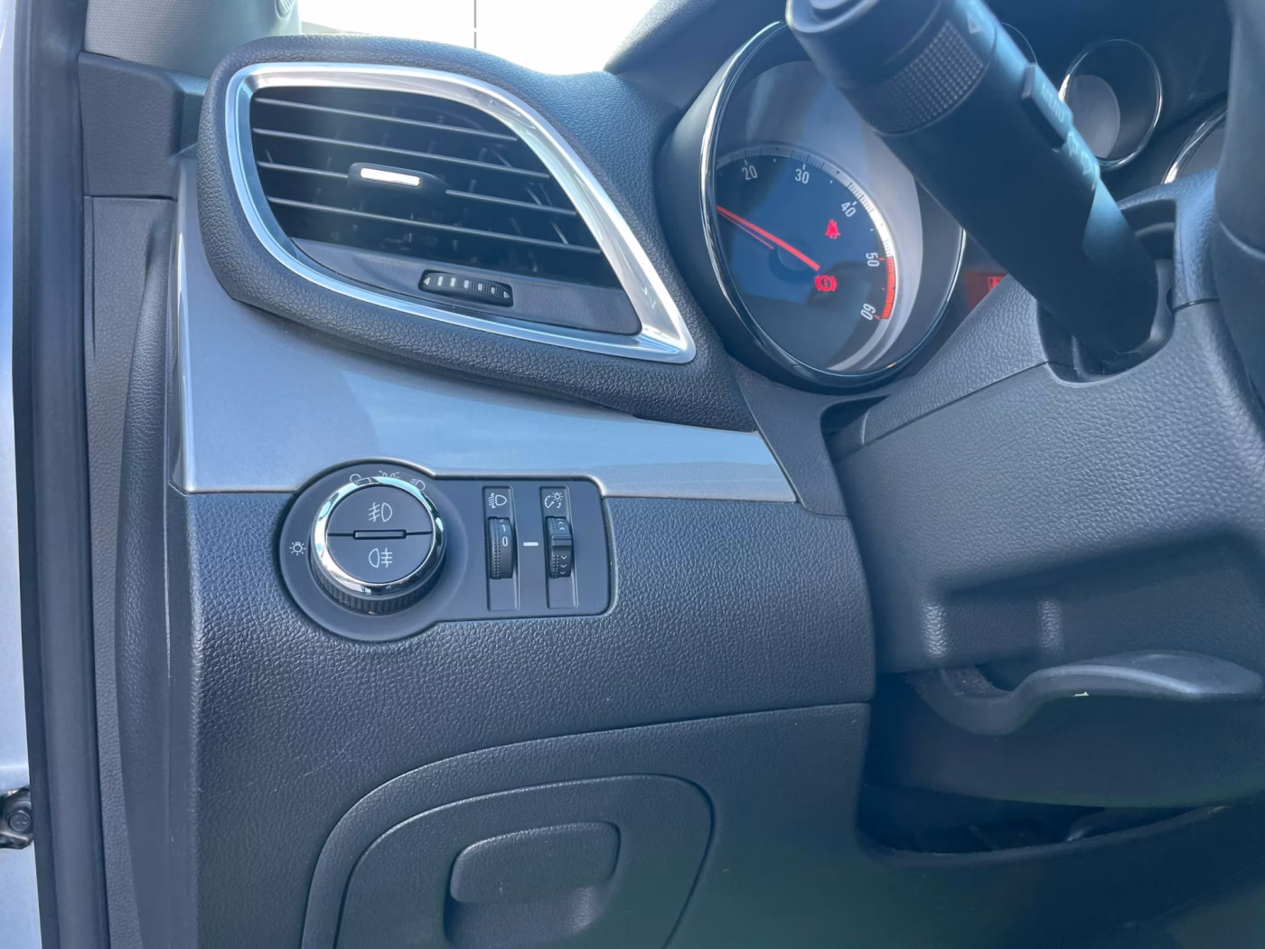 Opel Mokka фото 13