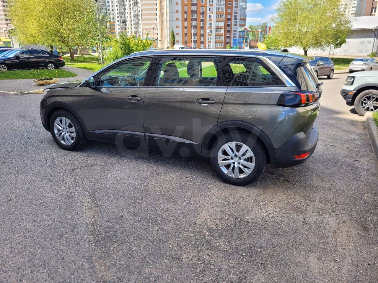 Peugeot 5008 фото 9