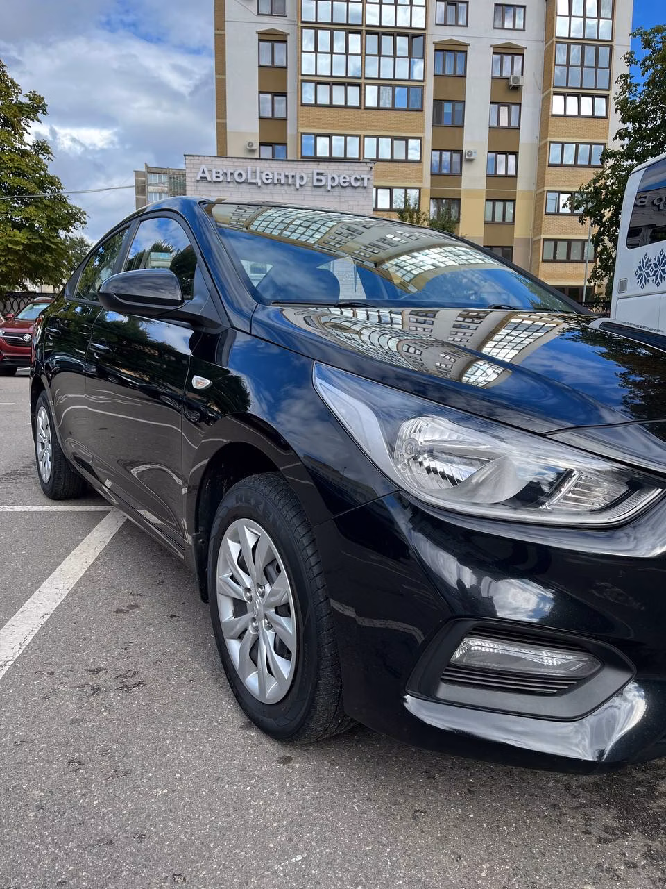 Hyundai Accent фото 2