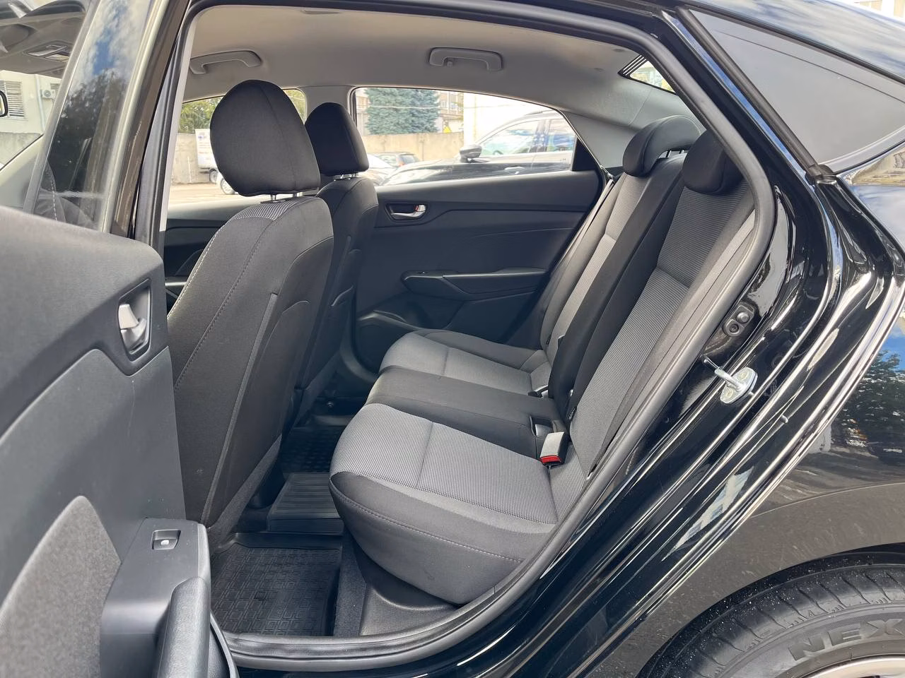 Hyundai Accent фото 21