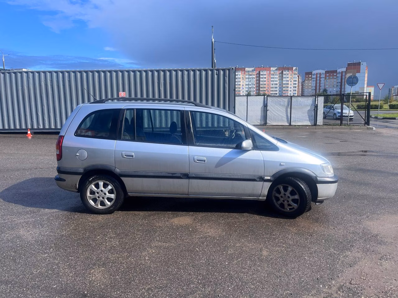 Opel Zafira фото 4