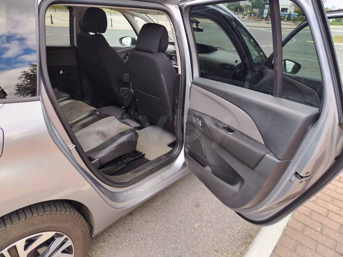 Citroen C4 Grand Spacetourer фото 11