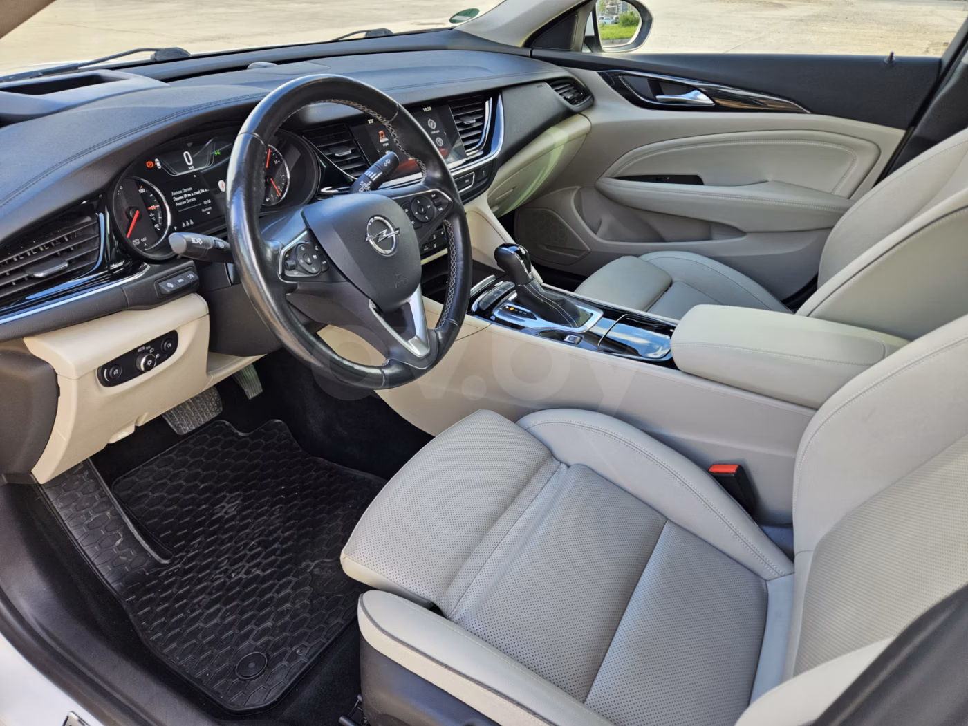 Opel Insignia фото 10