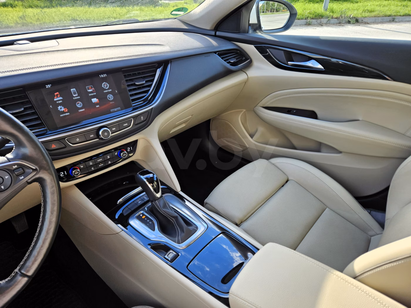 Opel Insignia фото 11