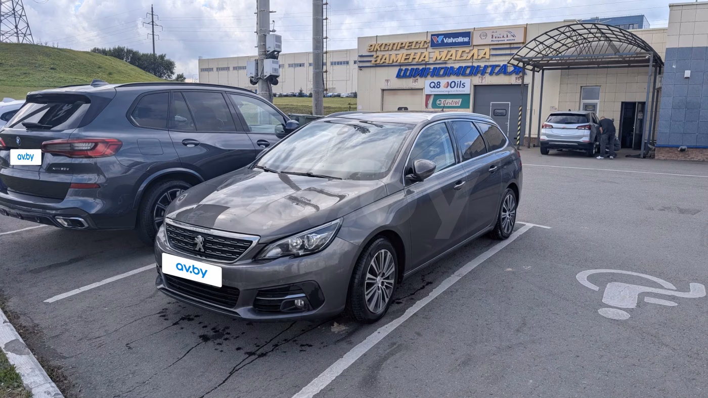 Peugeot 308 фото 2