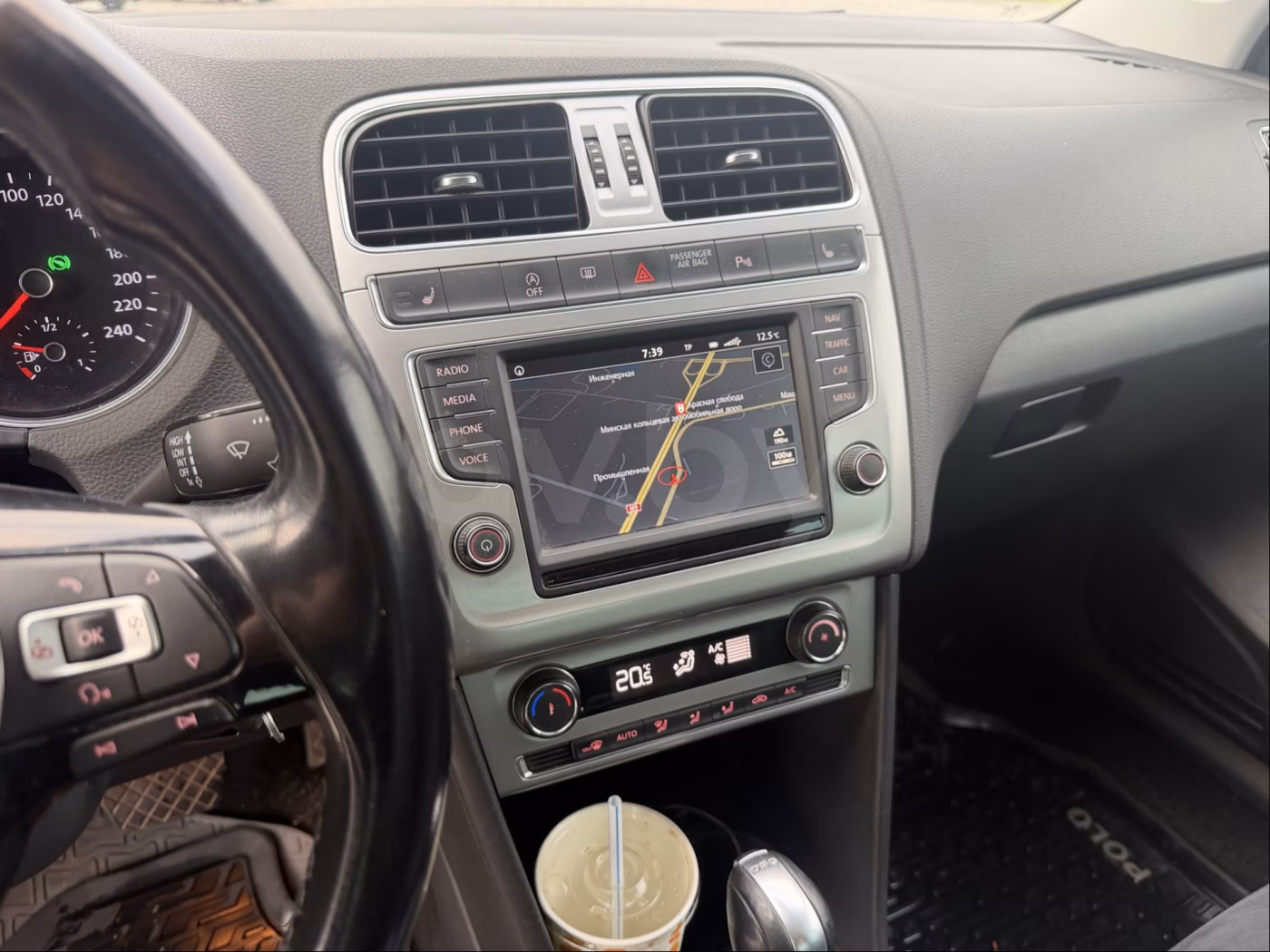 Volkswagen Polo фото 6