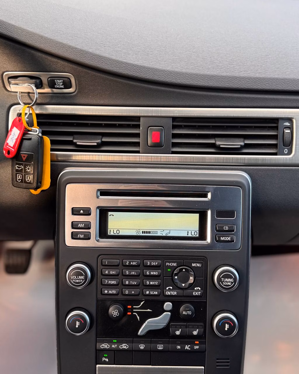 Volvo V70 фото 17