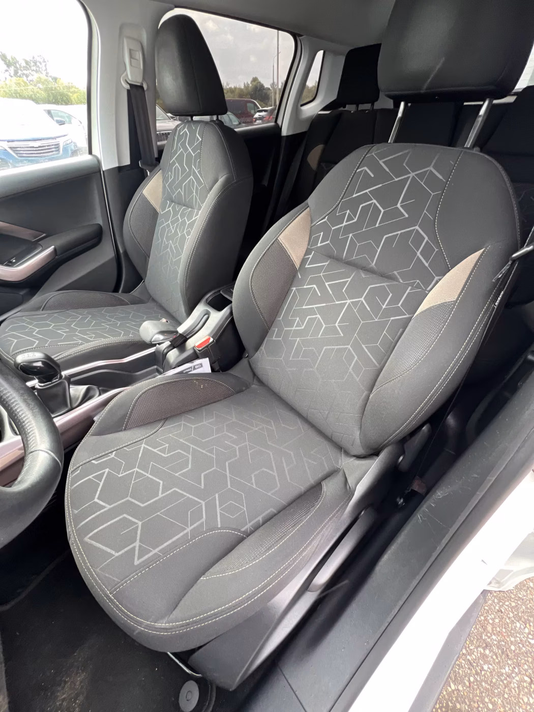 Peugeot 2008 фото 10