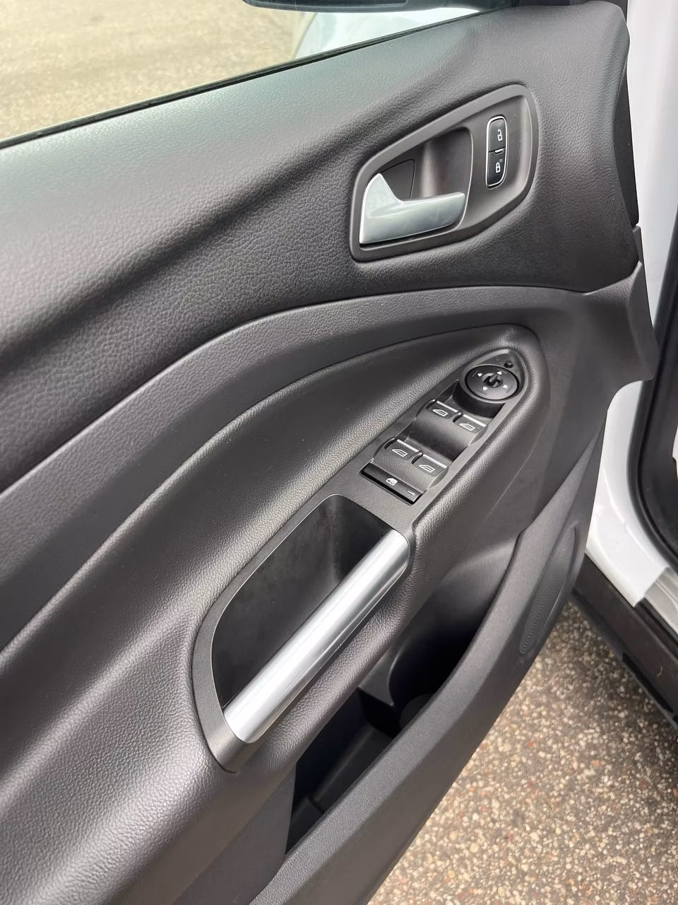 Ford Kuga фото 10