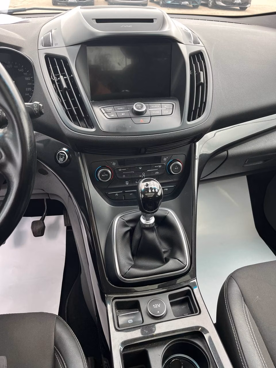 Ford Kuga фото 11
