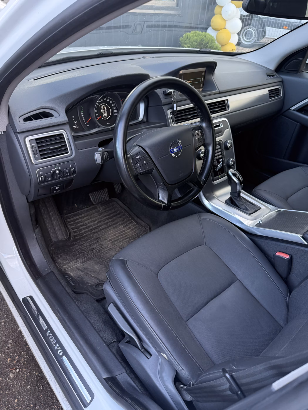 Volvo V70 фото 7