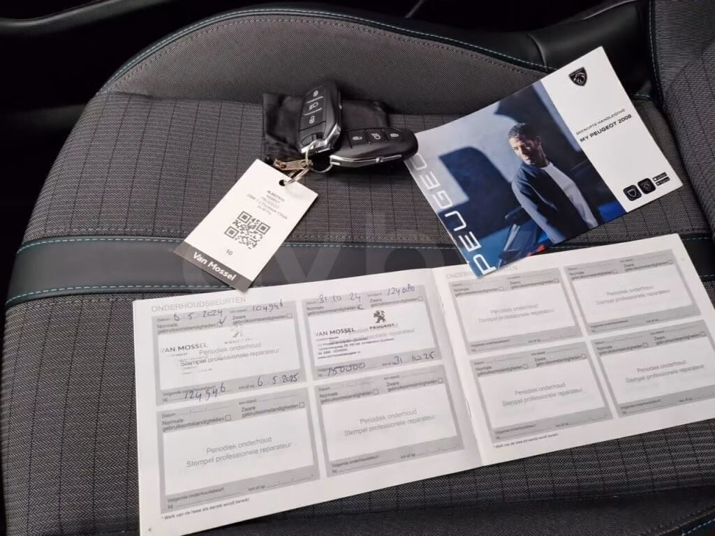 Peugeot 2008 фото 9