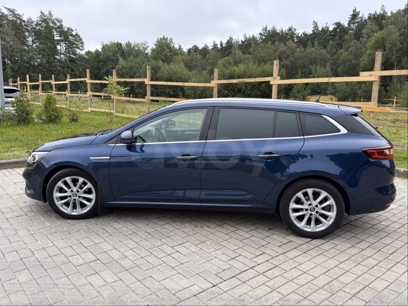 Renault Megane фото 8