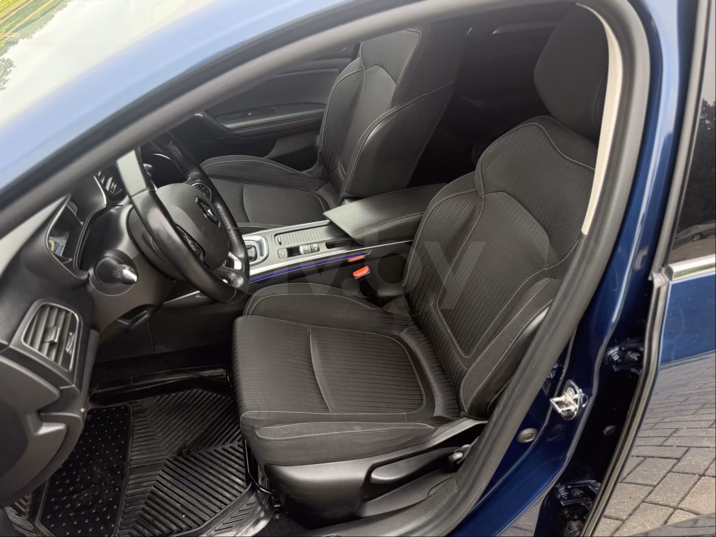 Renault Megane фото 9