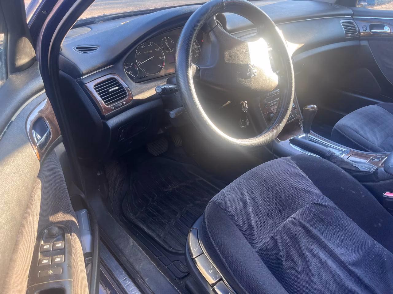 Peugeot 607 фото 9