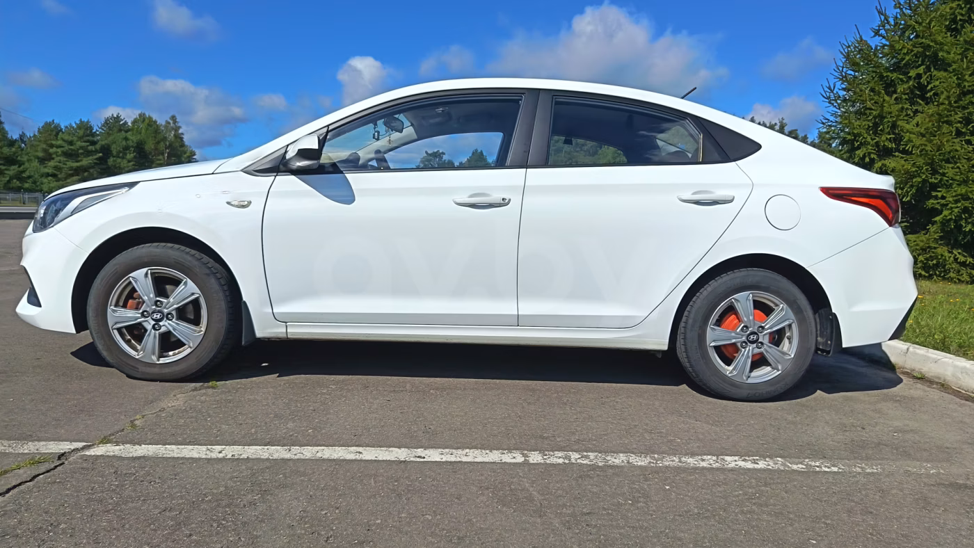 Hyundai Accent фото 5