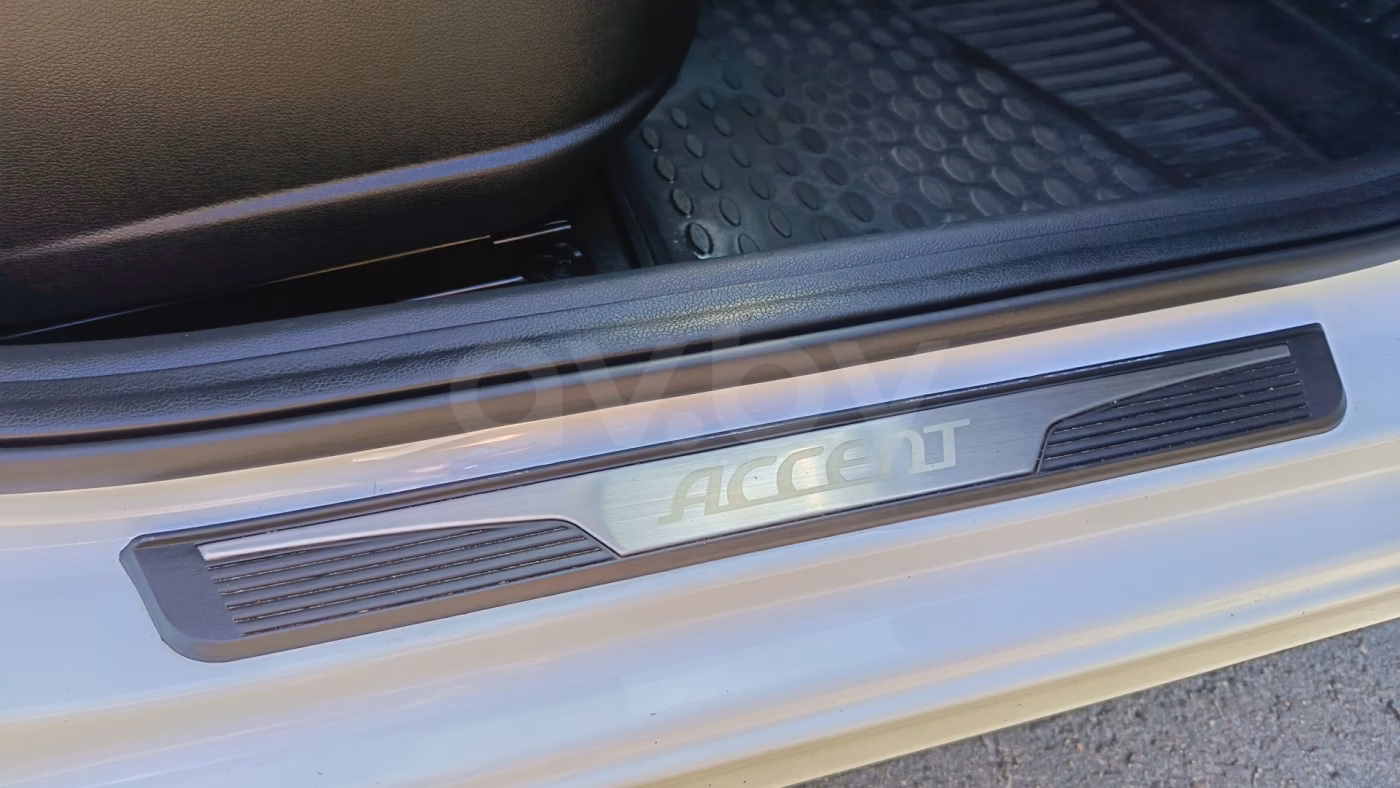 Hyundai Accent фото 8