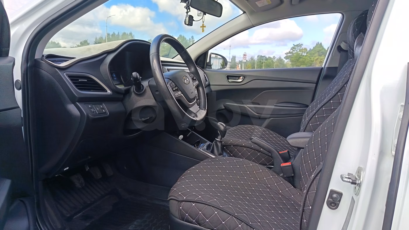 Hyundai Accent фото 16