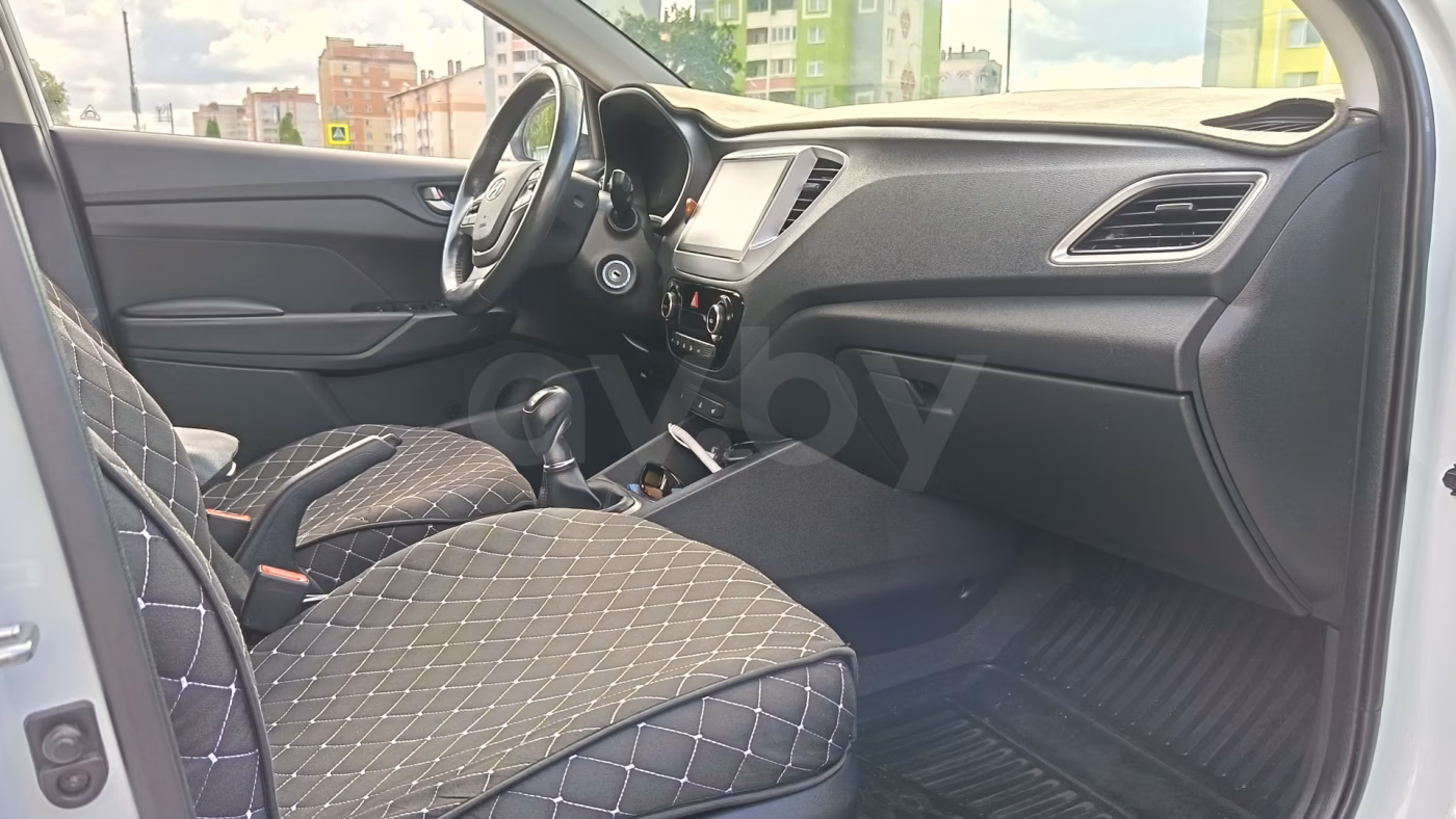 Hyundai Accent фото 15
