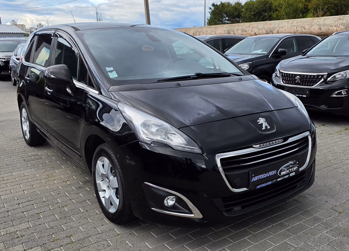 Peugeot 5008