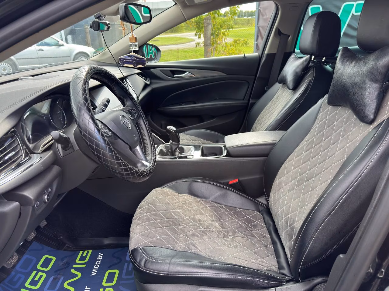 Opel Insignia фото 10