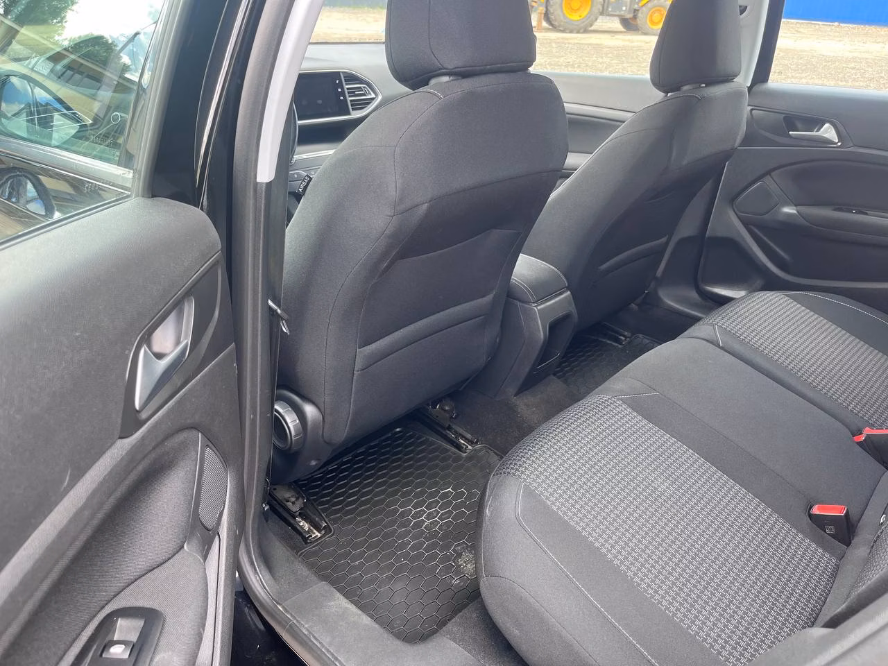 Peugeot 308 фото 10