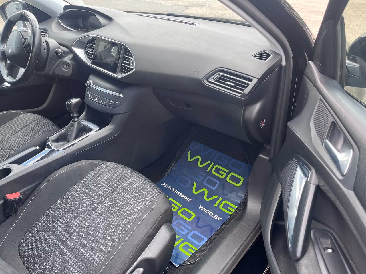 Peugeot 308 фото 12