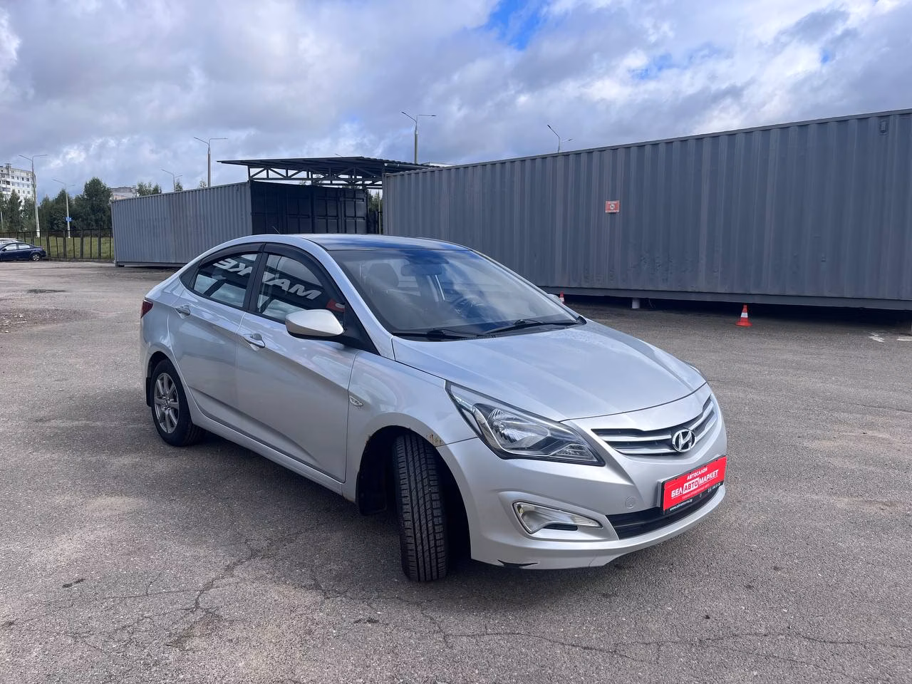 Hyundai Solaris фото 3