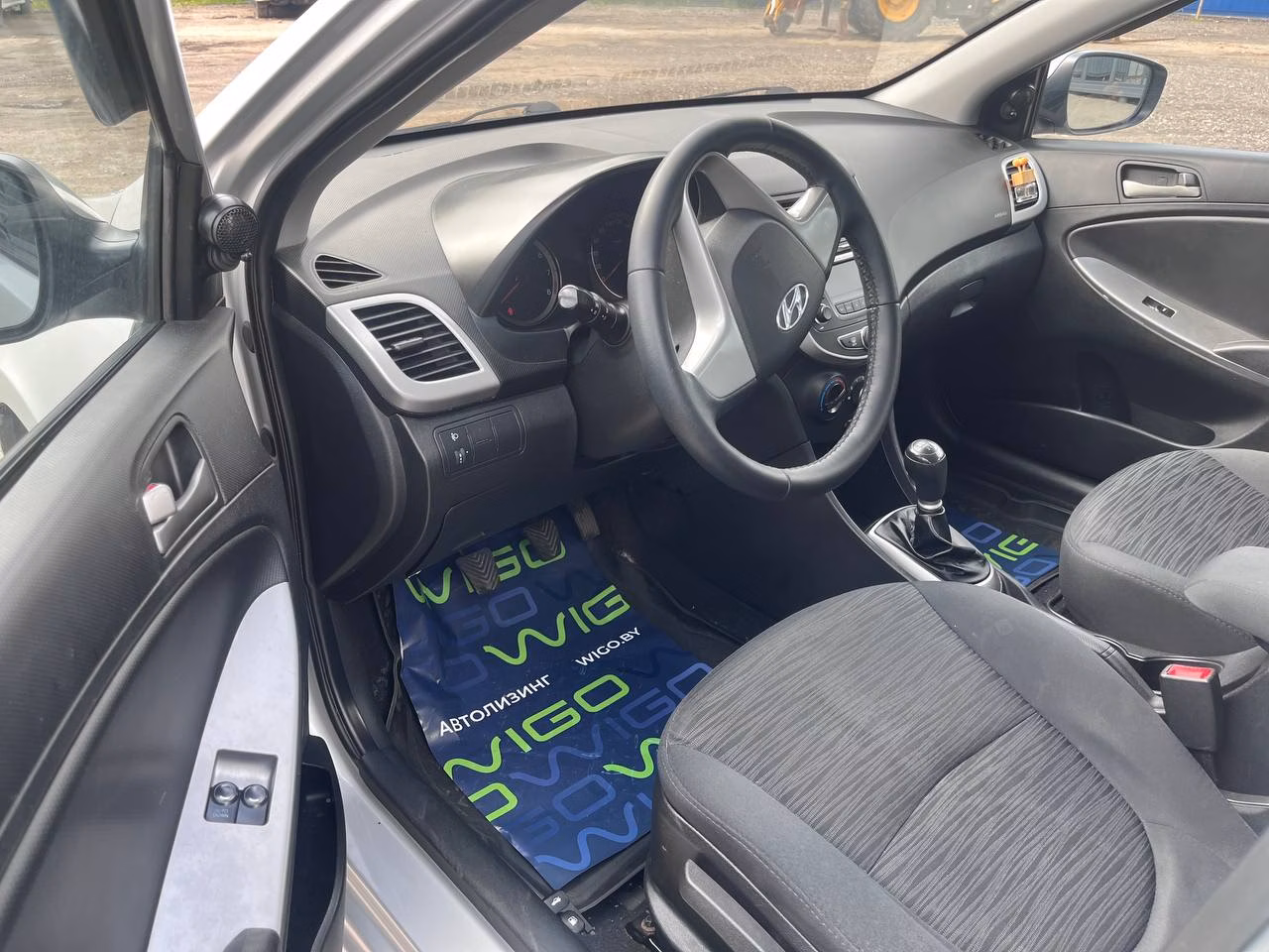 Hyundai Solaris фото 9