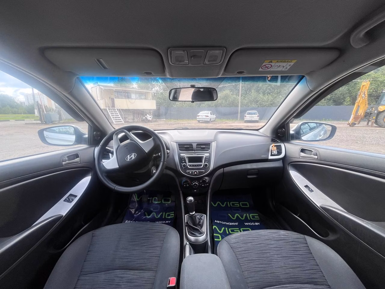 Hyundai Solaris фото 11