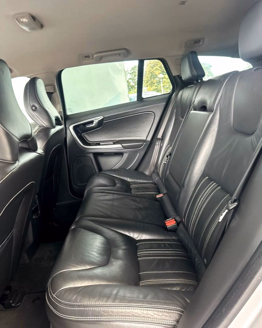 Volvo V60 фото 14