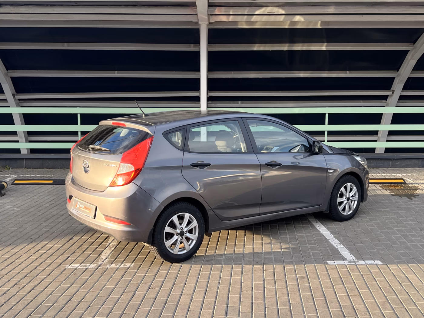 Hyundai Solaris фото 4