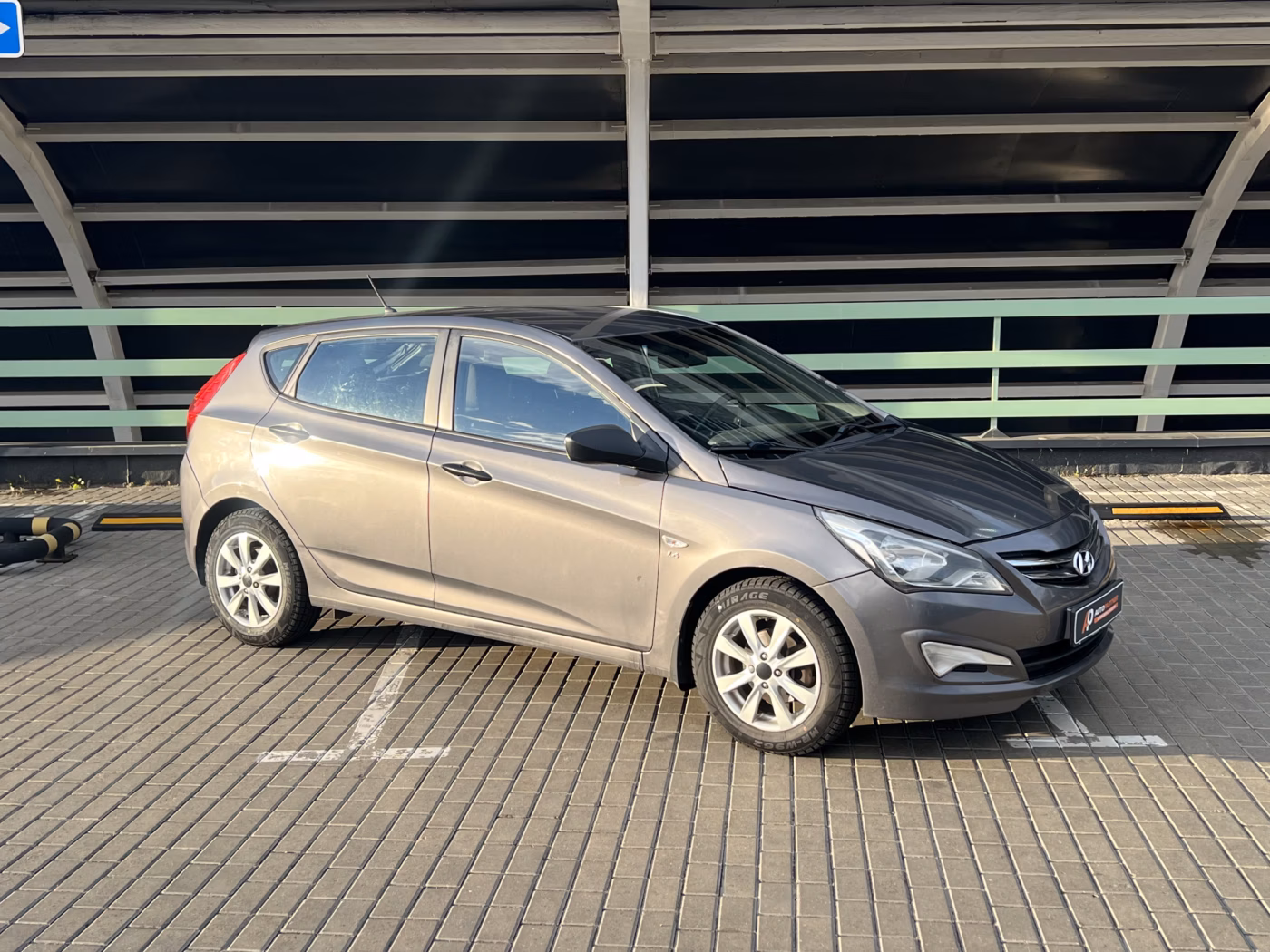 Hyundai Solaris фото 3