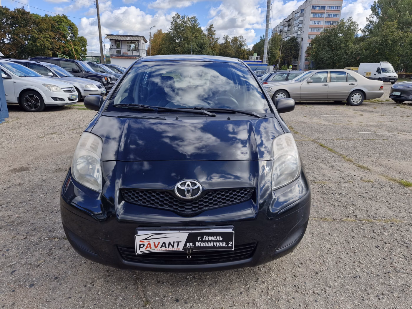 Toyota Yaris фото 8