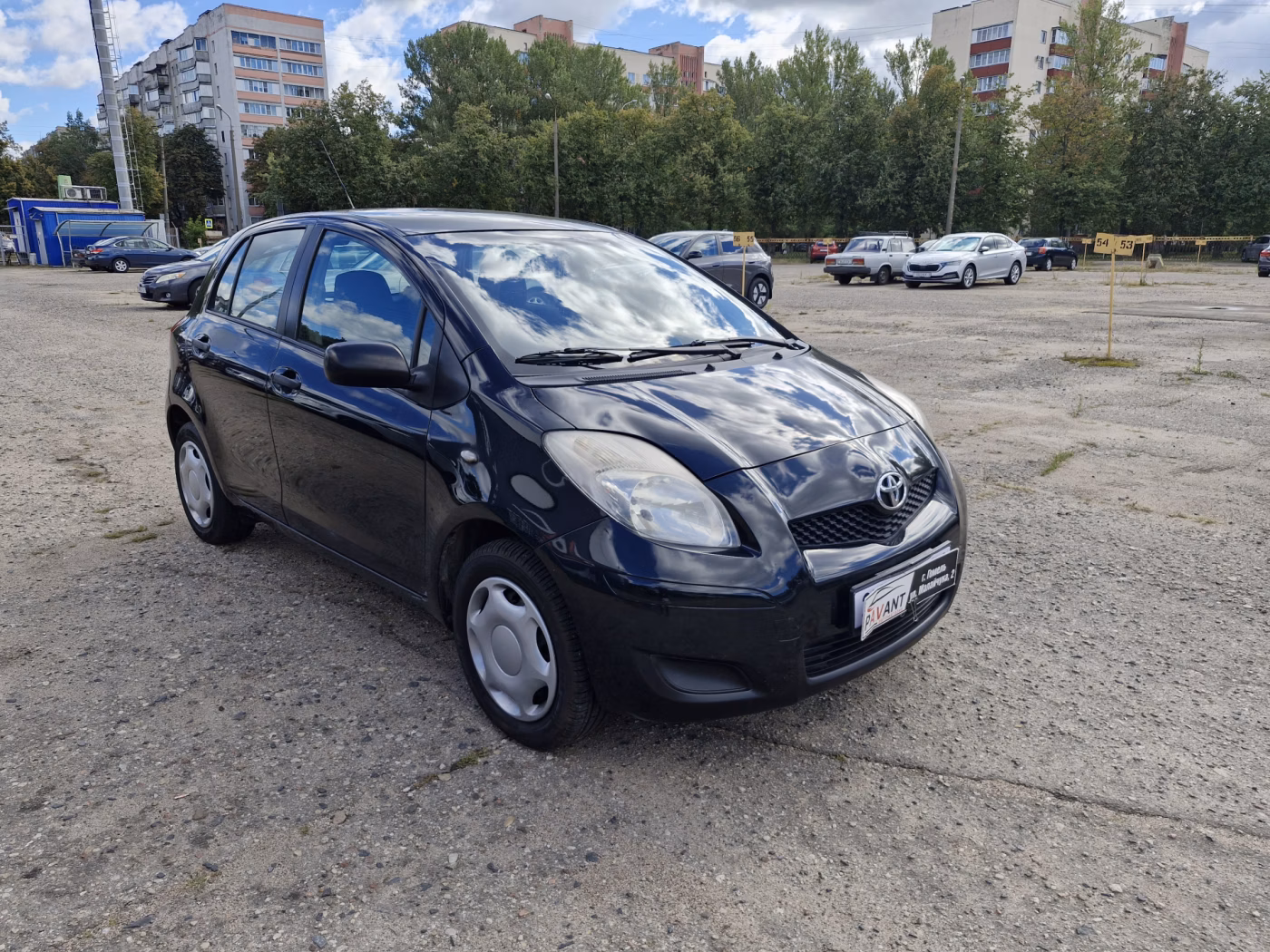Toyota Yaris фото 7