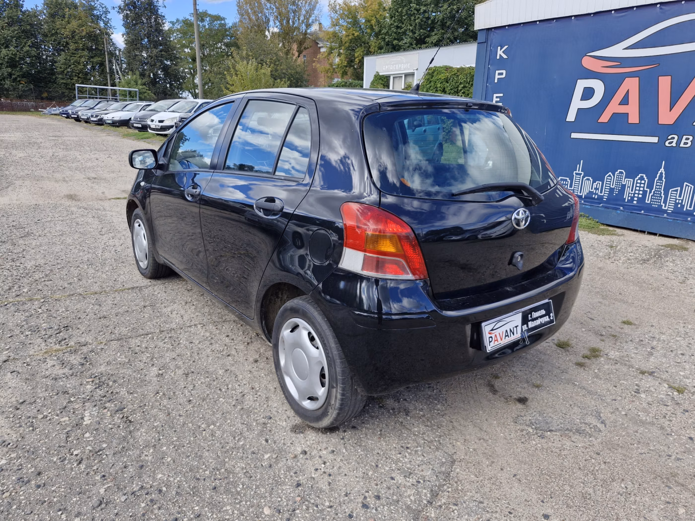 Toyota Yaris фото 3